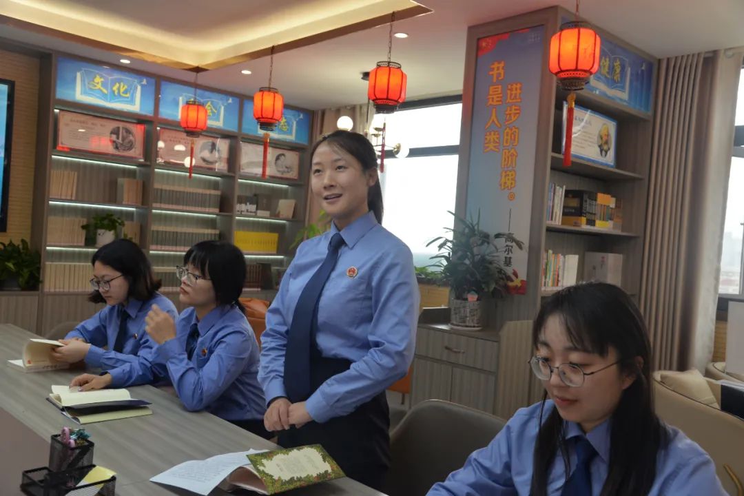 7.共品书香韵,悦读润初心.jpg