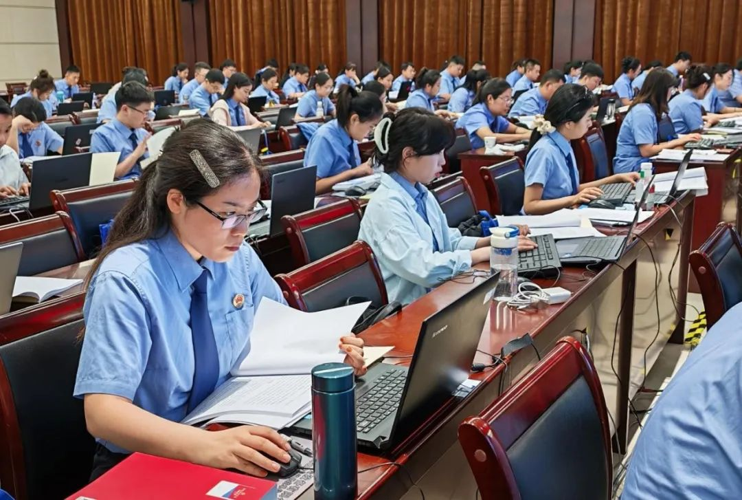29指尖争锋砺精兵 以赛代训提素能——全省检察机关刑事检察部门书记员技能竞赛拉开帷幕.png